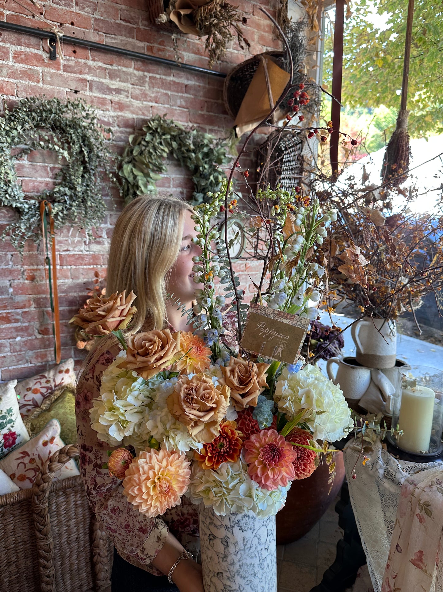 Autumn days | vased arrangement