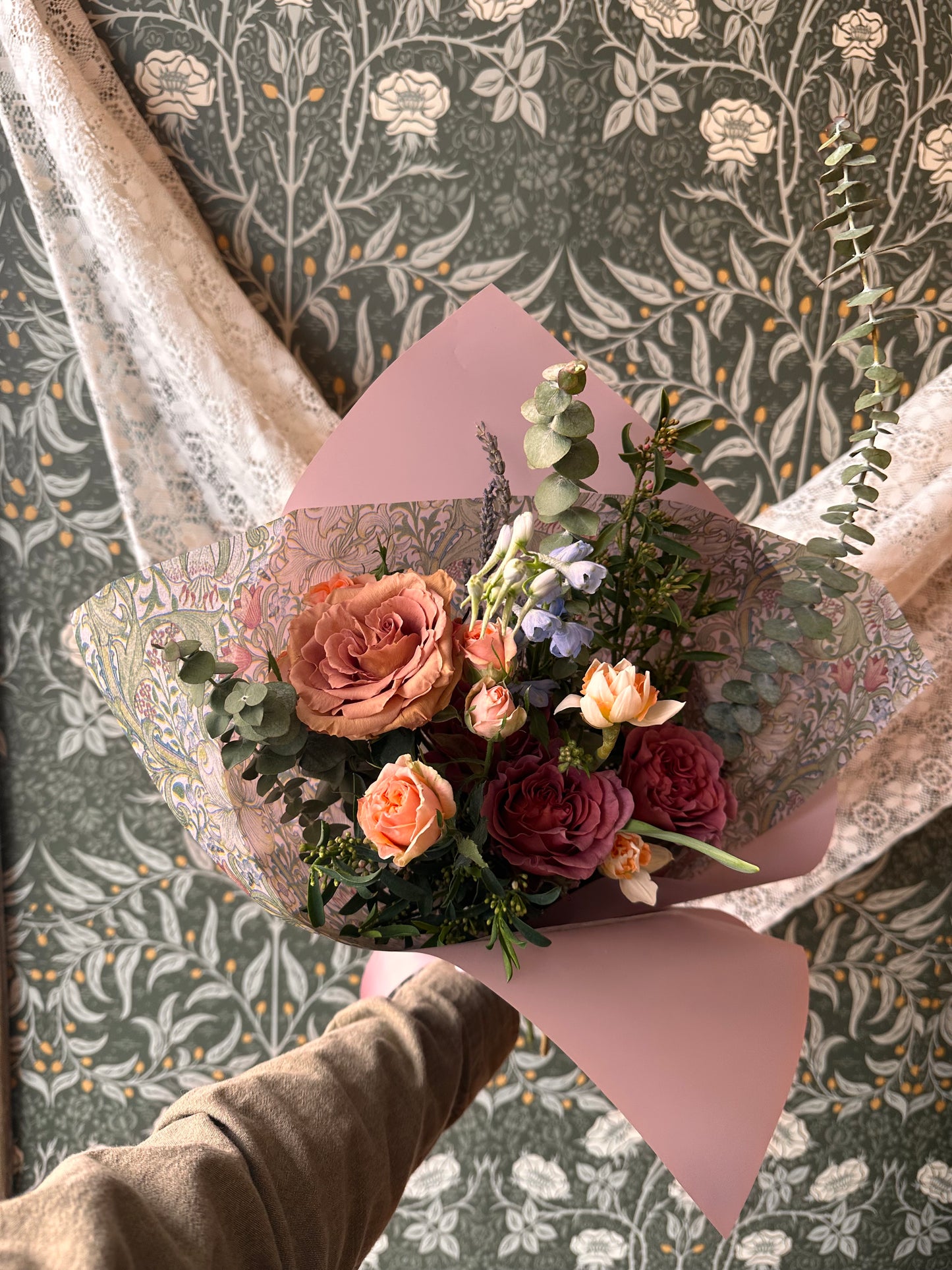 Beneath autumn skies | poppysea wrapped bouquet