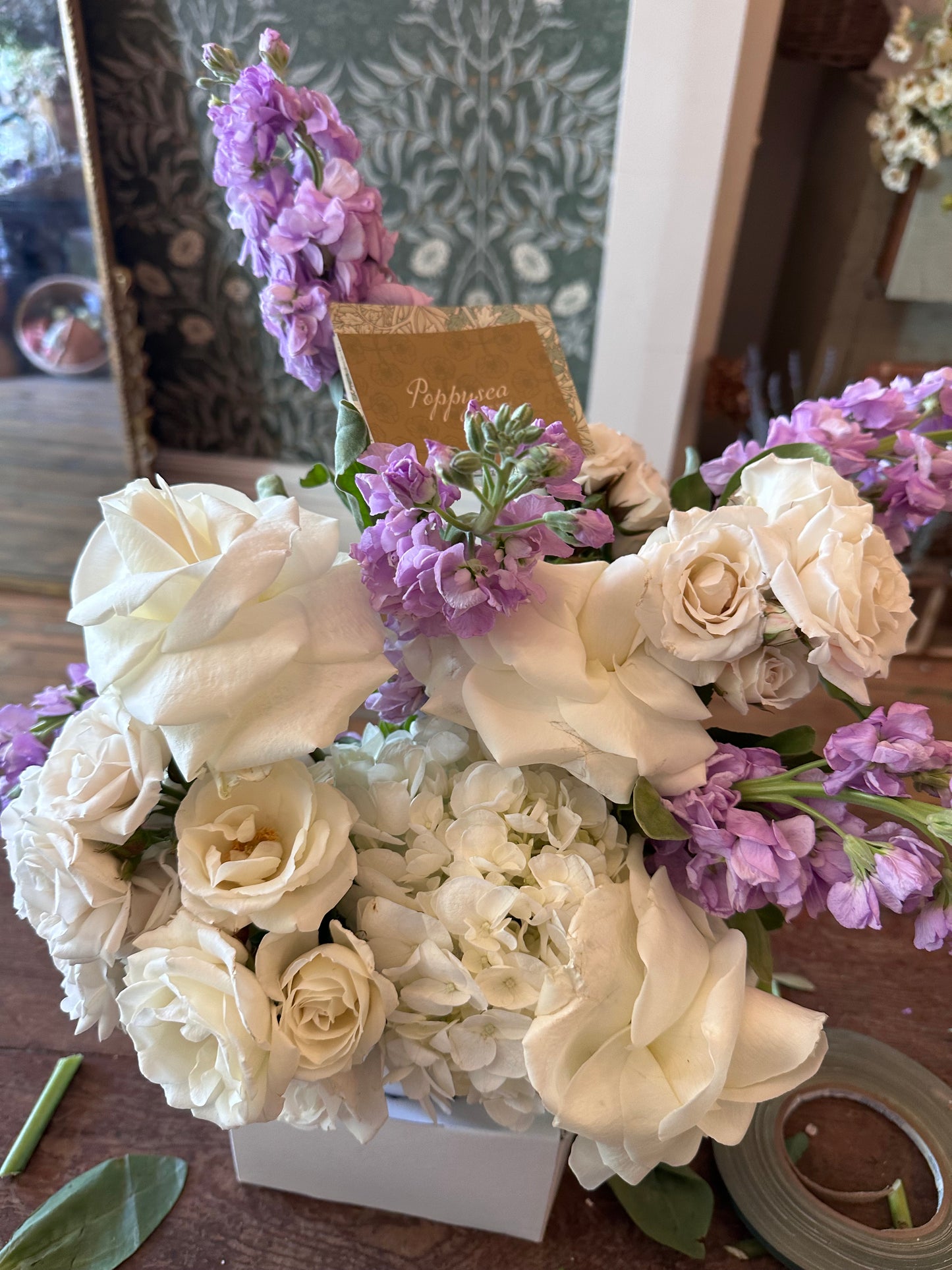 Autumn days | vased arrangement