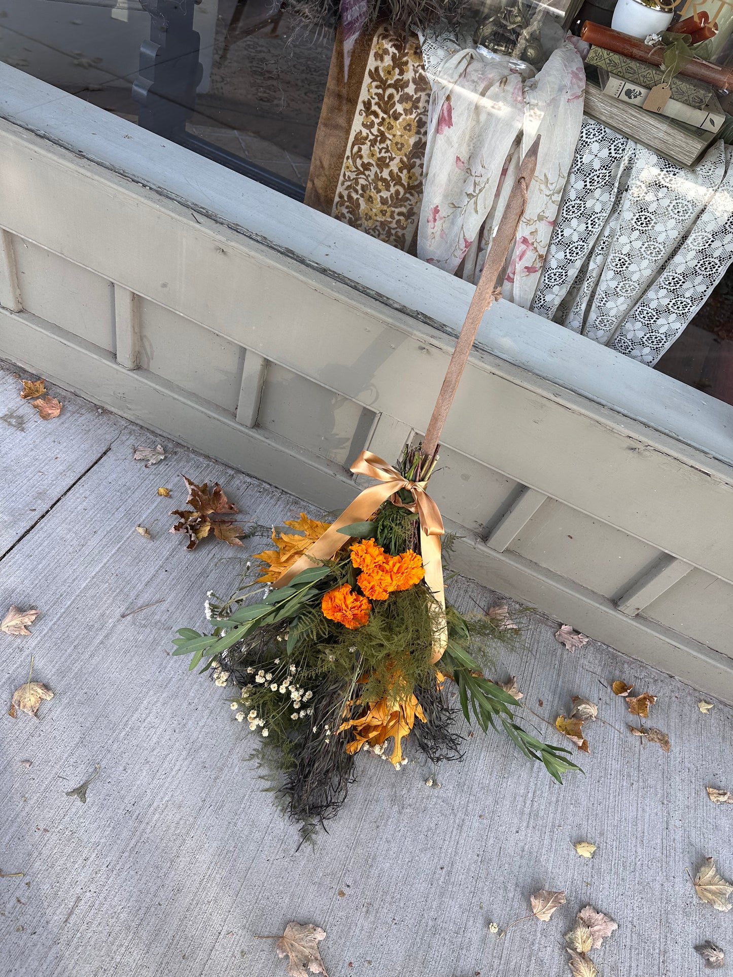 WITCHES BROOMSTICK WORKSHOP | October 3rd | poppysea dried herb witchy broomstick class