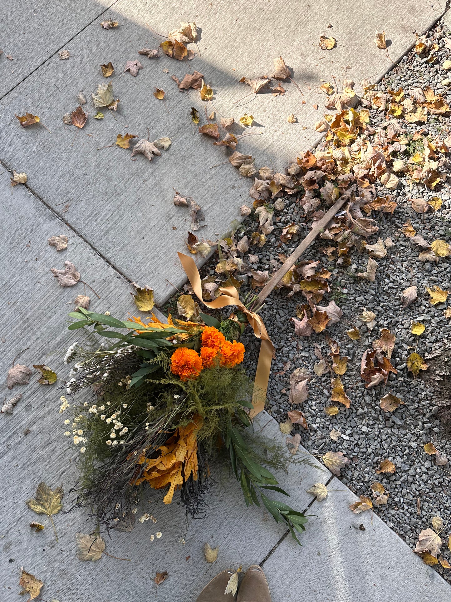 WITCHES BROOMSTICK WORKSHOP | October 3rd | poppysea dried herb witchy broomstick class